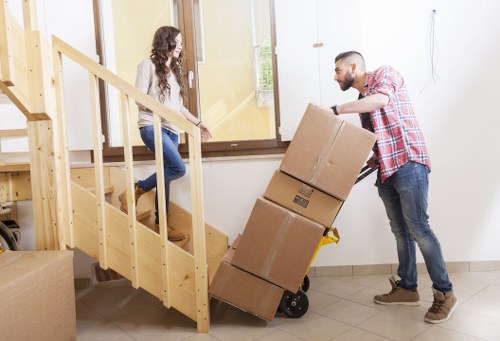 Secure transport of valuable furniture during a Kensington move